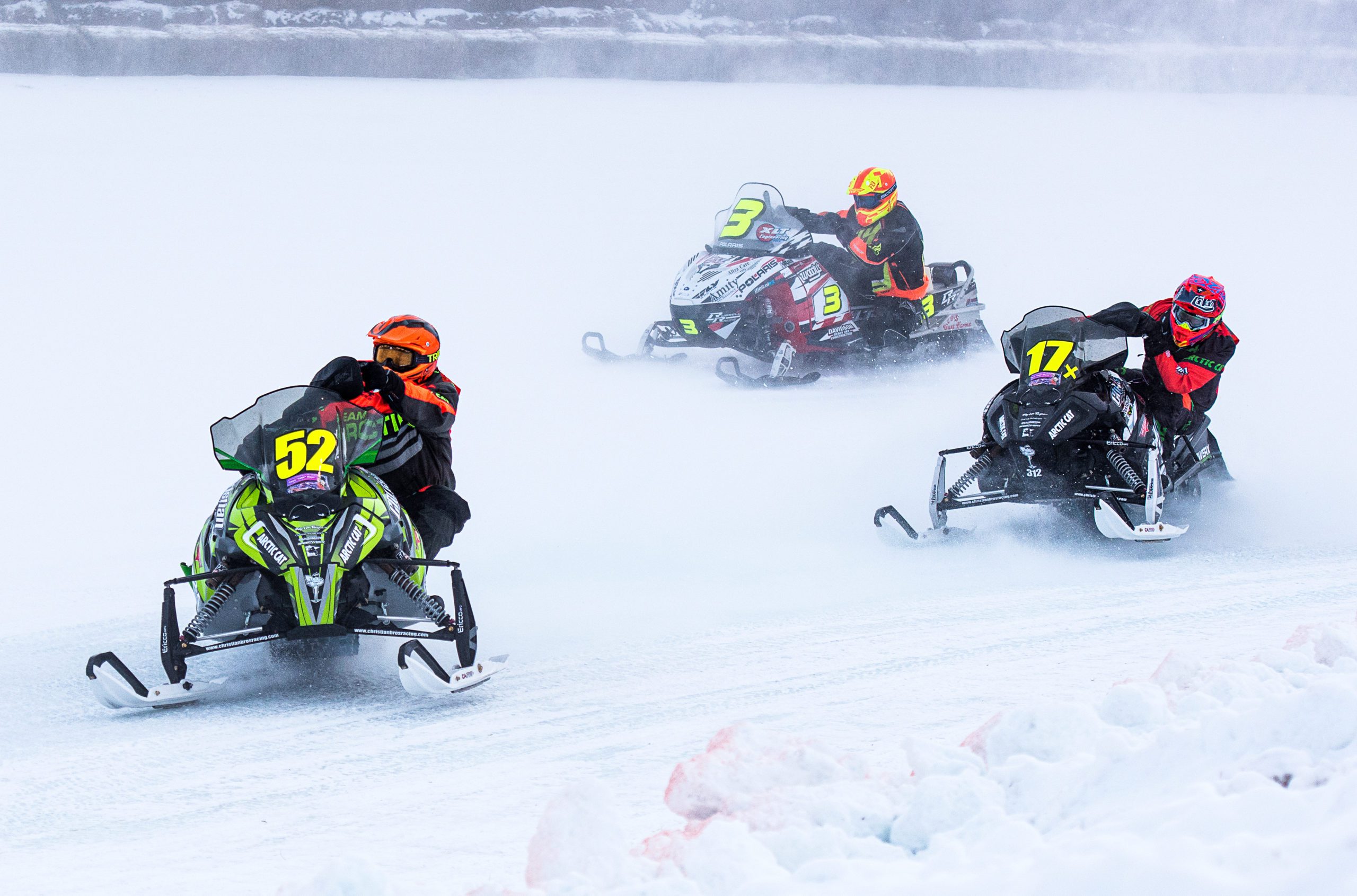 image of i500 snowmobile racers