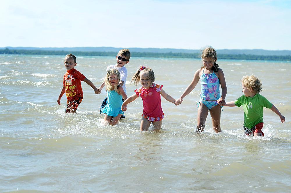 kids swimming internet kids swimming